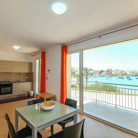 Family Porto Vecchio Дом отдыха Лампедуза